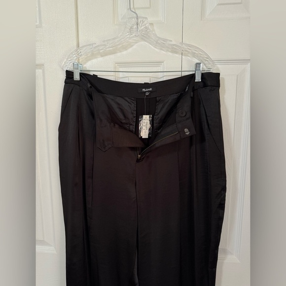 Madewell Women’s NWT The Turner Tapered Pant in Black Satin size 14 Petite - Picture 12 of 14